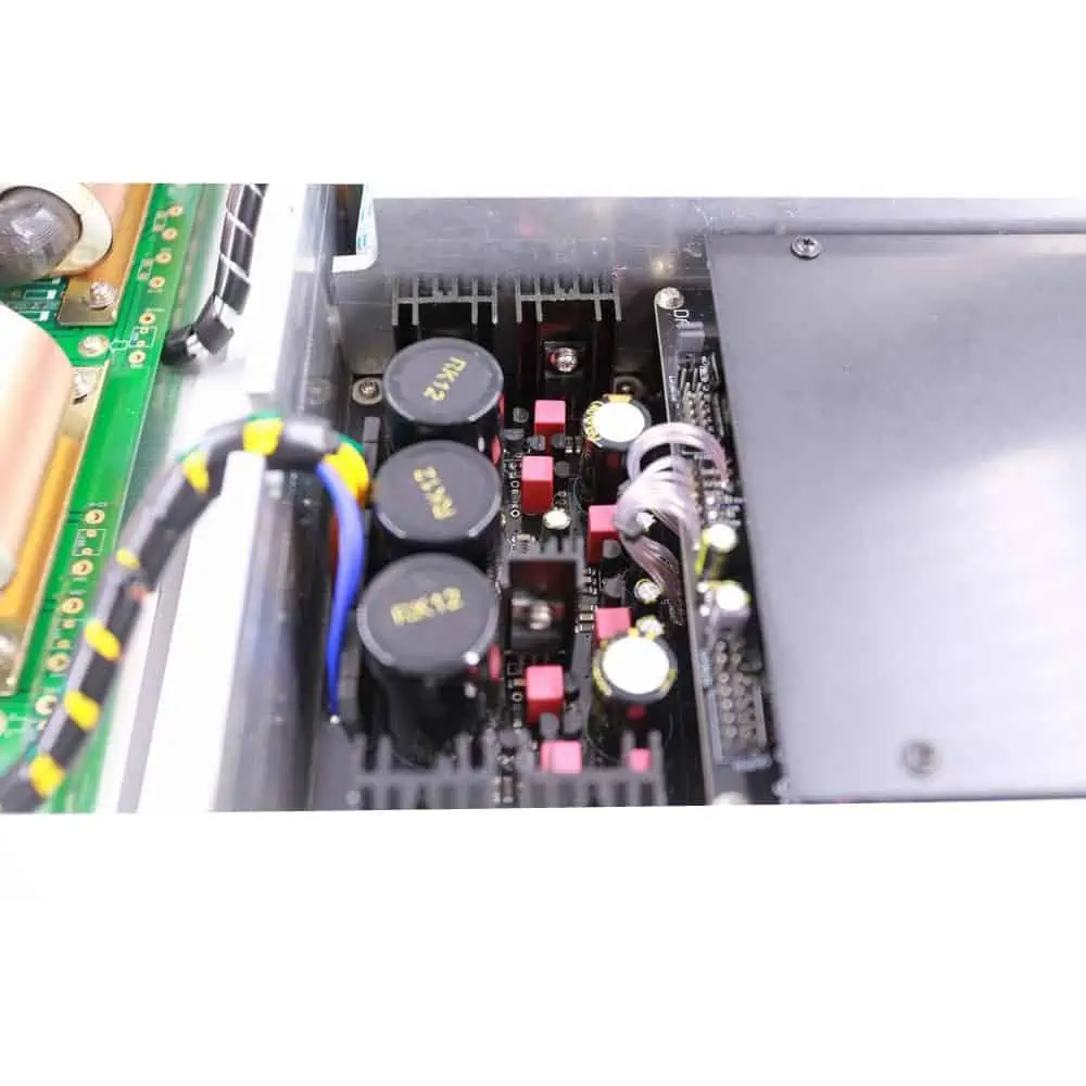 Audio-GD – R8HE mk3 – Regenerative PSU Discrete Balanced R2R Ladder FPGA Accusilicon DAC (PCM / DSD)