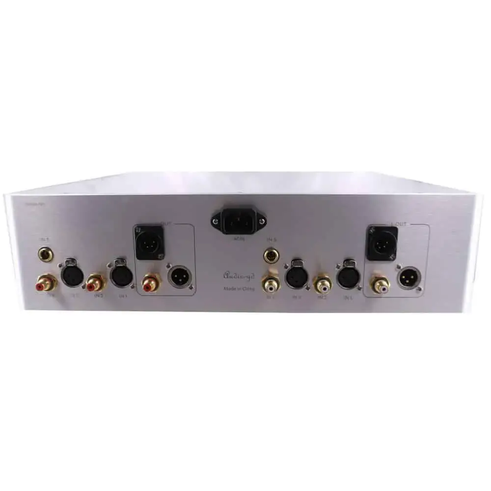 Audio-GD – HE1 MK3 – Regenerative PSU Balanced Preamplifier - 03.webp